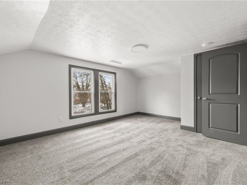 840 E Buchtel Avenue, Akron, OH 44305 Photo 29