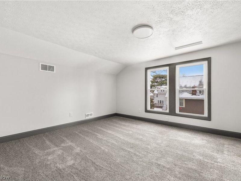 840 E Buchtel Avenue, Akron, OH 44305 Photo 31