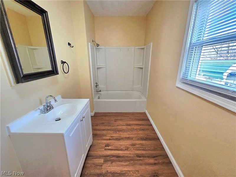 110 Bell Avenue, Unit Down, Elyria, OH 44035 Photo 10