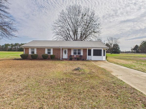24 Lacy Rd, Columbus, MS 39702