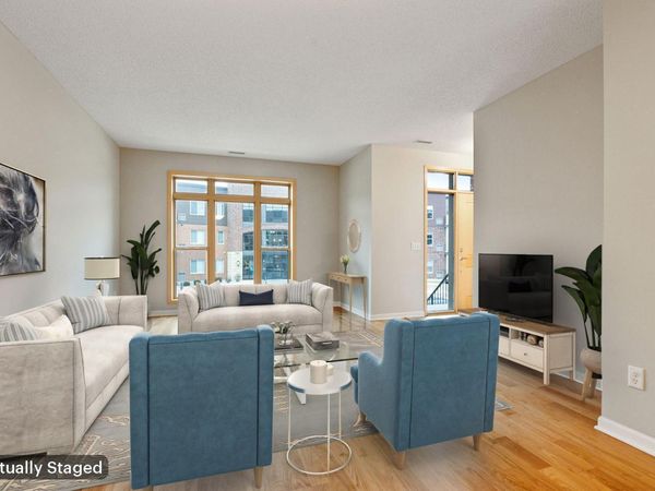 737 Victoria Street S, Saint Paul, MN 55102