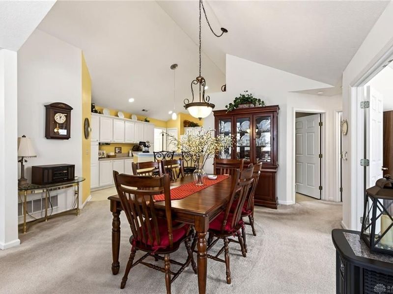 4606 Cobblestone Drive, Tipp City, OH 45371 Photo 13