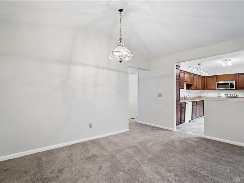 8603 Sea Pines Lane, Dayton, OH 45458 Photo 6