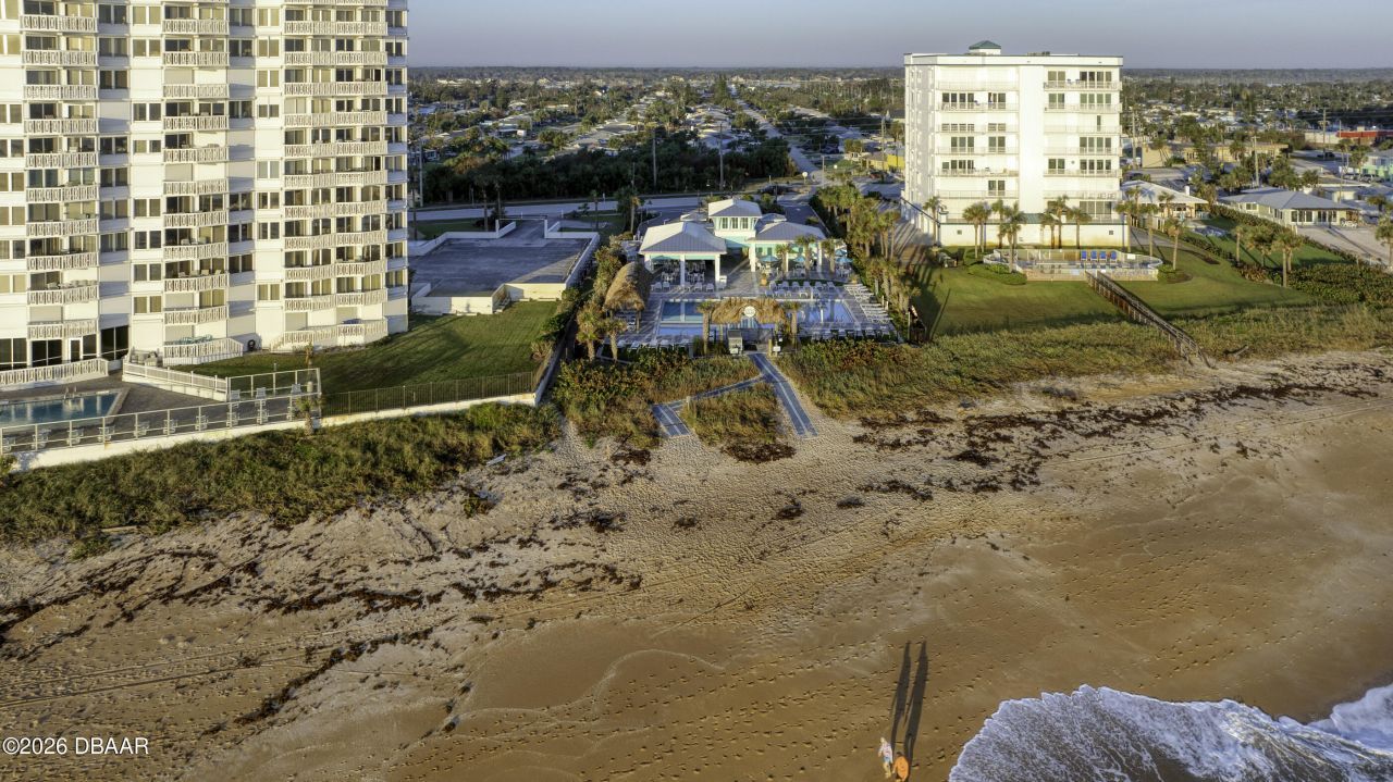 672 Hang Loose Way, Daytona Beach, FL 32124 Photo