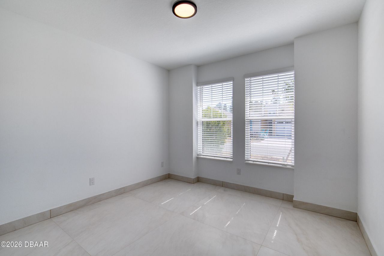 672 Hang Loose Way, Daytona Beach, FL 32124 Photo