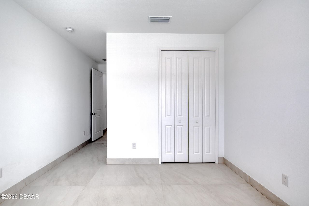 672 Hang Loose Way, Daytona Beach, FL 32124 Photo