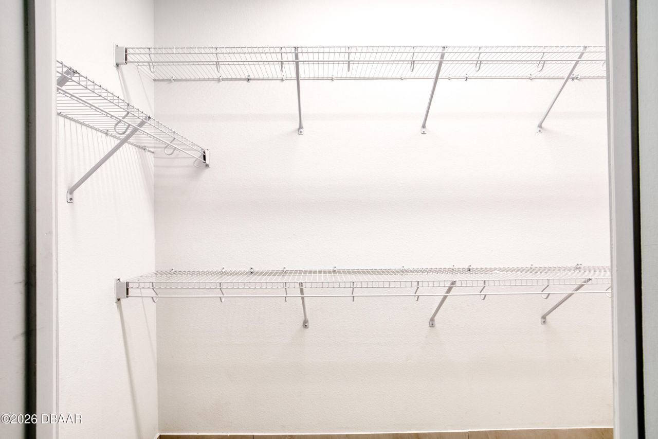 672 Hang Loose Way, Daytona Beach, FL 32124 Photo