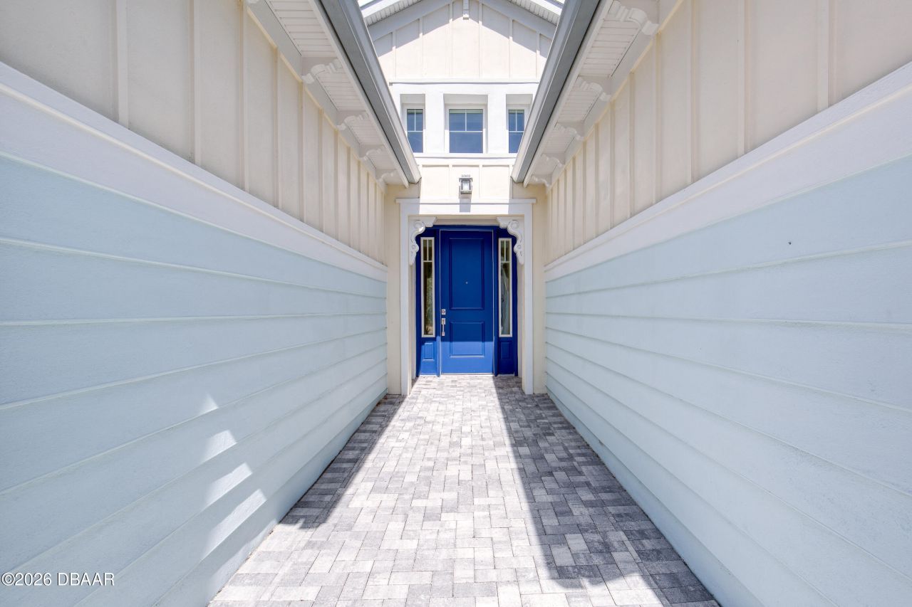 672 Hang Loose Way, Daytona Beach, FL 32124 Photo