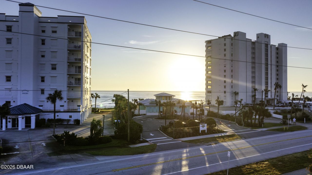 672 Hang Loose Way, Daytona Beach, FL 32124 Photo