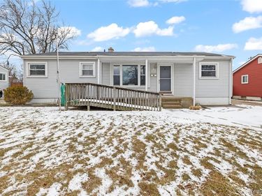 30801 Pardo Street, Garden City, MI 48135