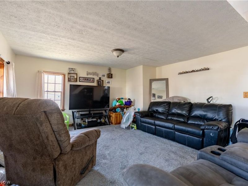 335 High Street SW, Carrollton, OH 44615 Photo 4