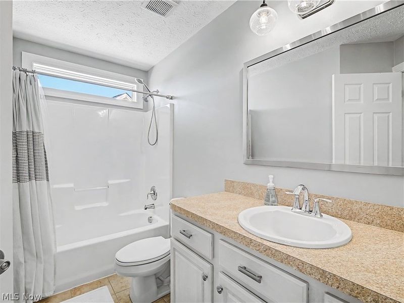 22227 North Trail, Strongsville, OH 44149 Photo 32