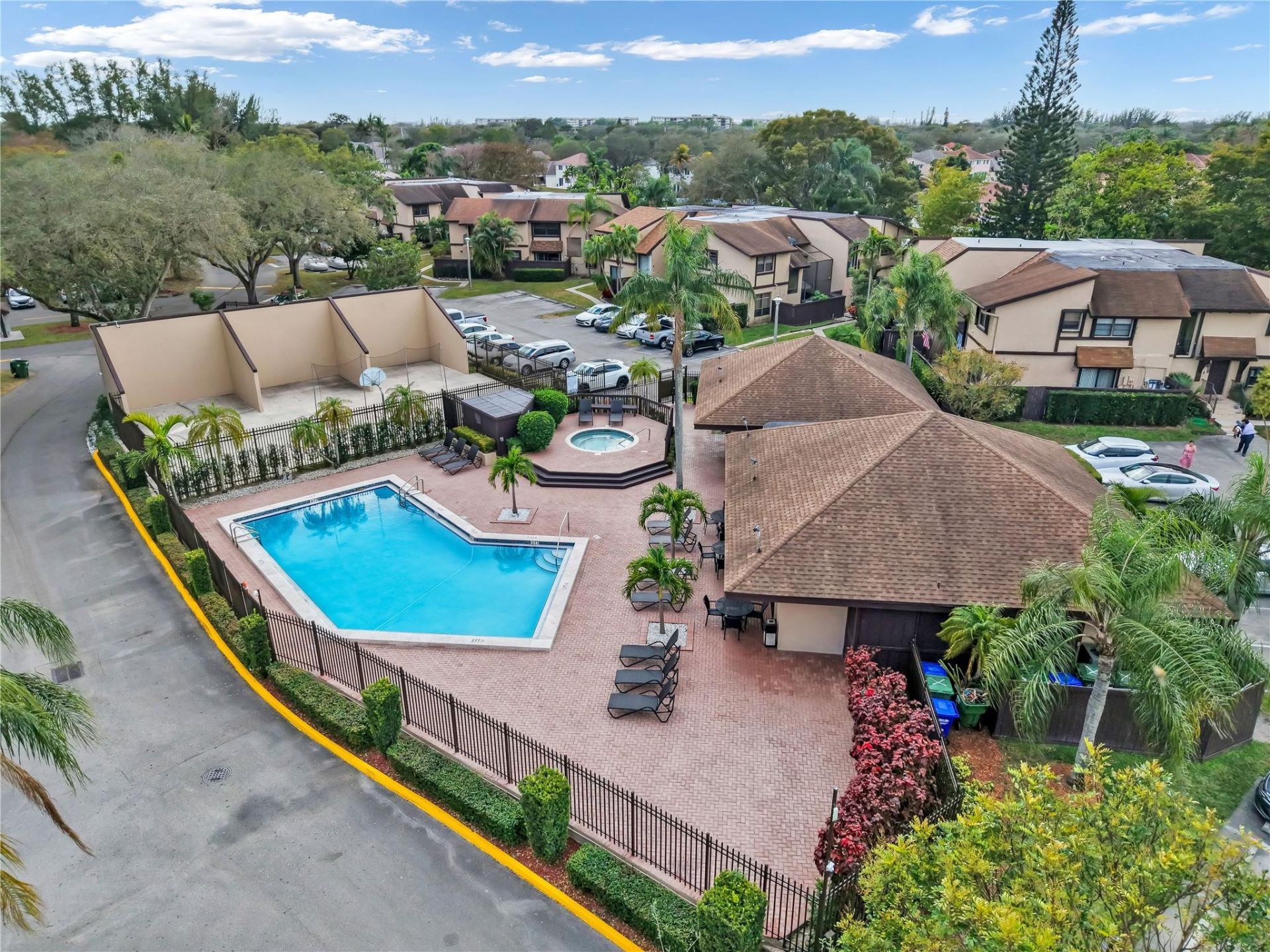 2311 Bayberry Drive, Unit 2311, Pembroke Pines, FL 33024 Photo