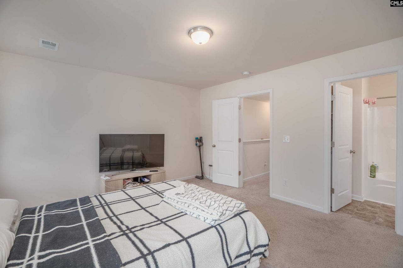 206 Orange Pond Court  Photo 12