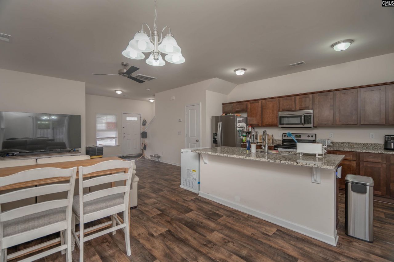 206 Orange Pond Court  Photo 5