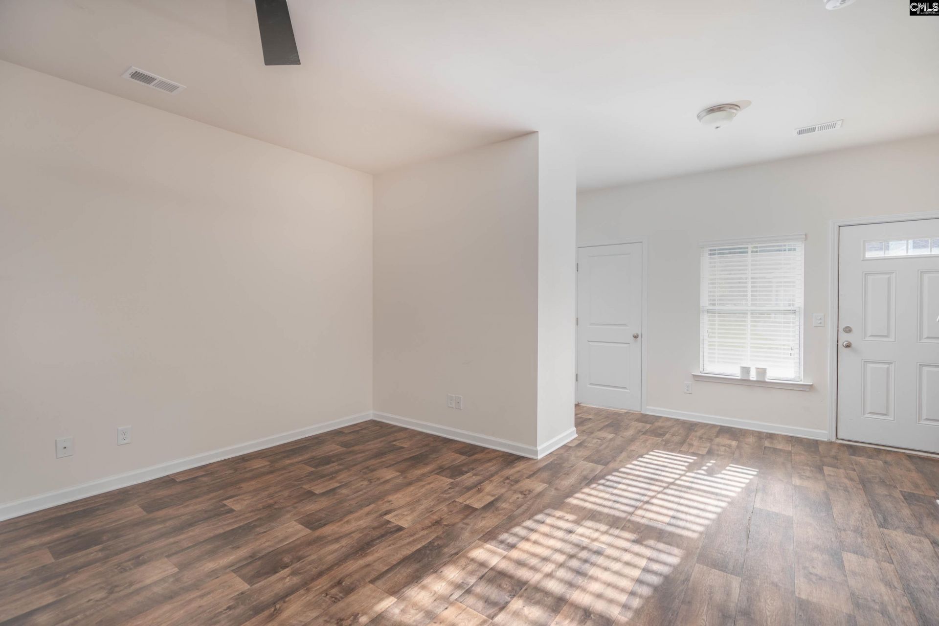 206 Orange Pond Court  Photo 5