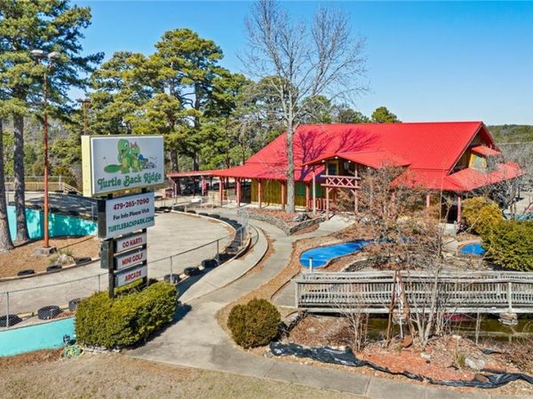 3173 Van Buren , Eureka Springs, AR 72632