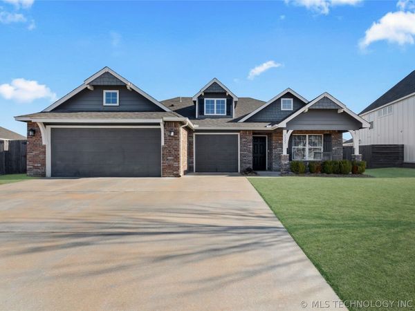 9323 E 132nd Place S, Bixby, OK 74008