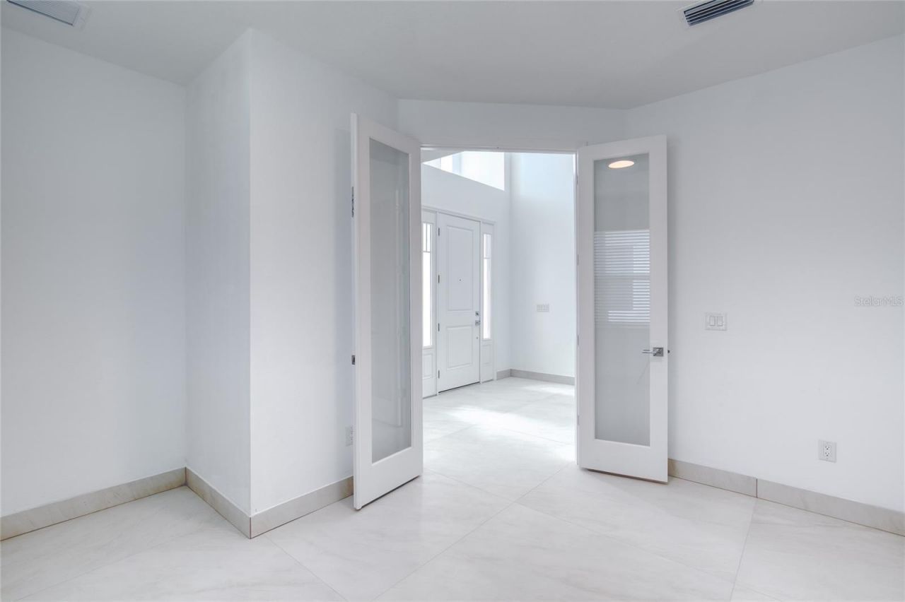 672 Hang Loose Way, Daytona Beach, FL 32124 Photo