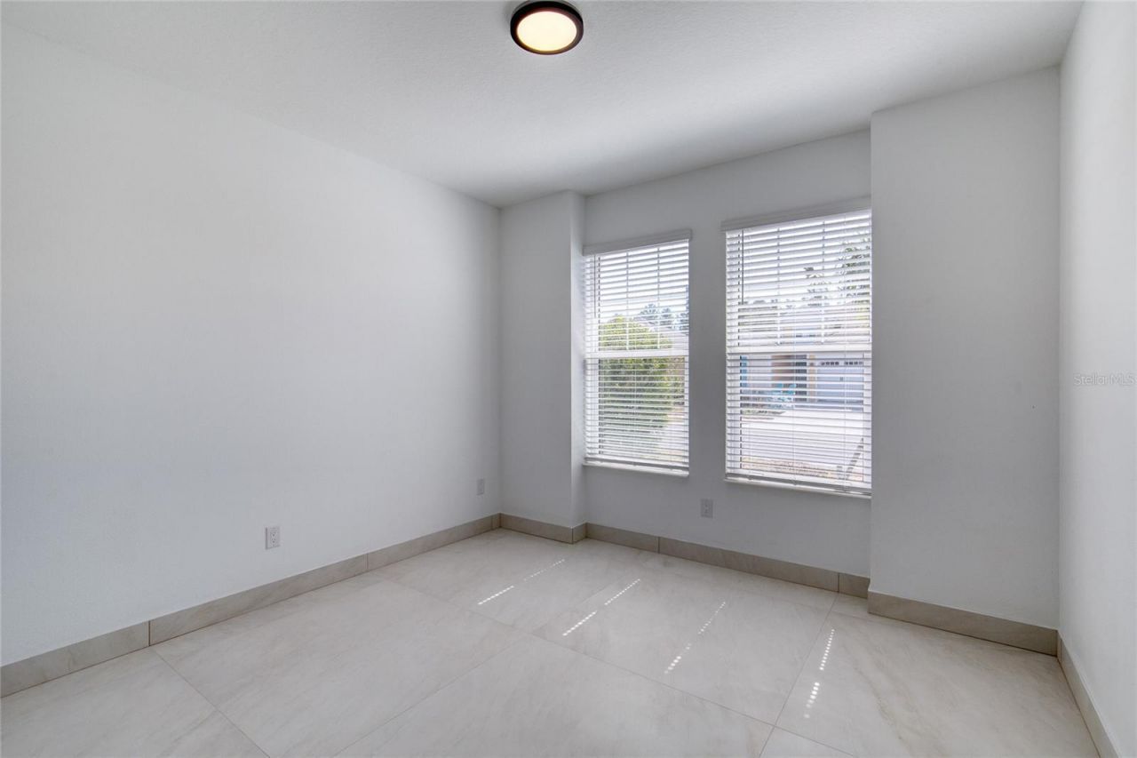 672 Hang Loose Way, Daytona Beach, FL 32124 Photo