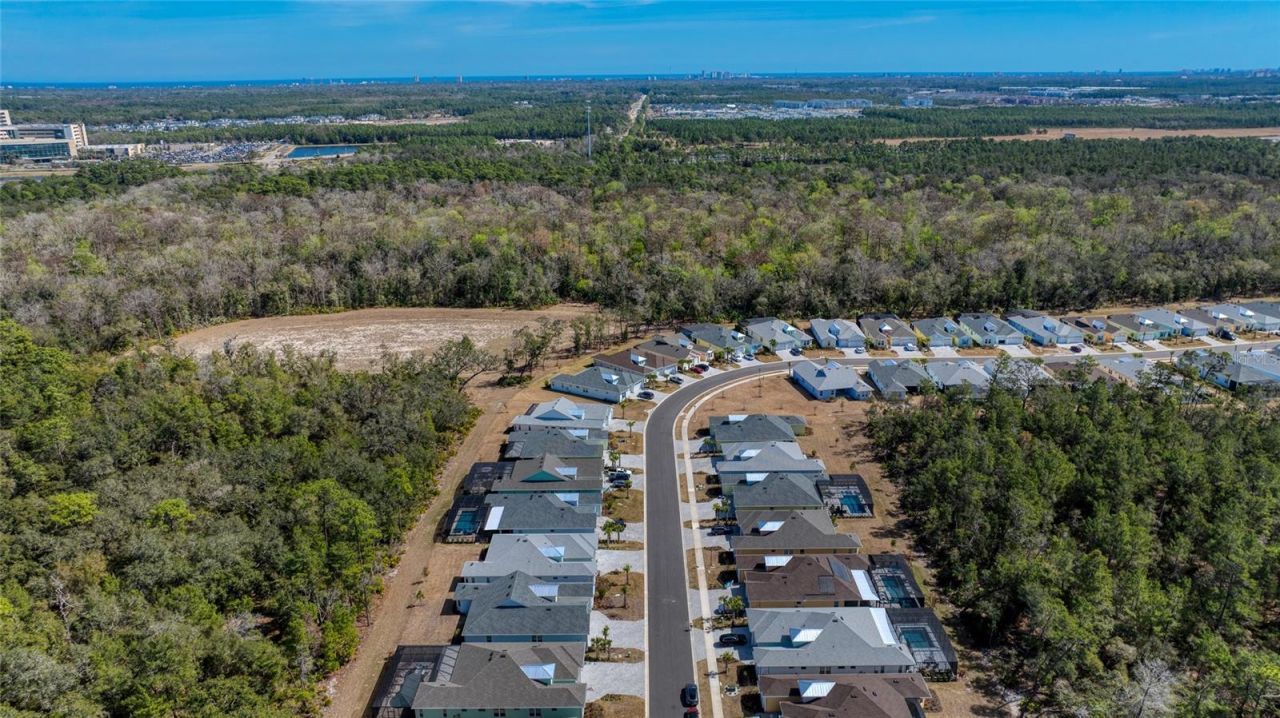 672 Hang Loose Way, Daytona Beach, FL 32124 Photo