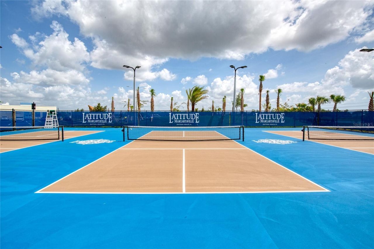 672 Hang Loose Way, Daytona Beach, FL 32124 Photo