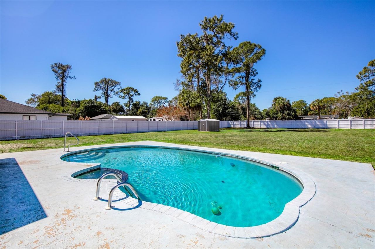 323 Greenwood Avenue, Lehigh Acres, FL 33936 Photo