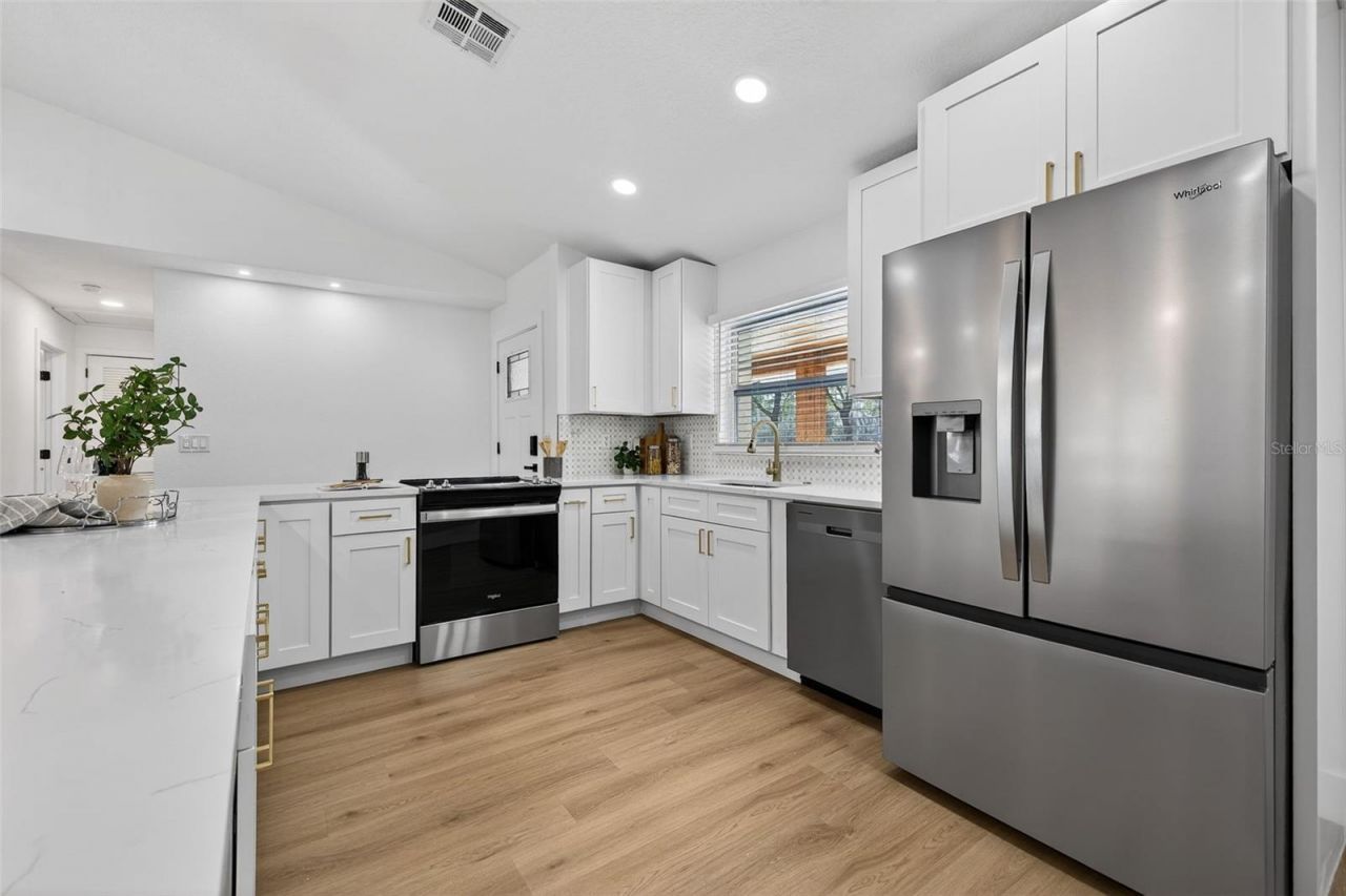 1120 Country Lane, Lutz, FL 33558 Photo