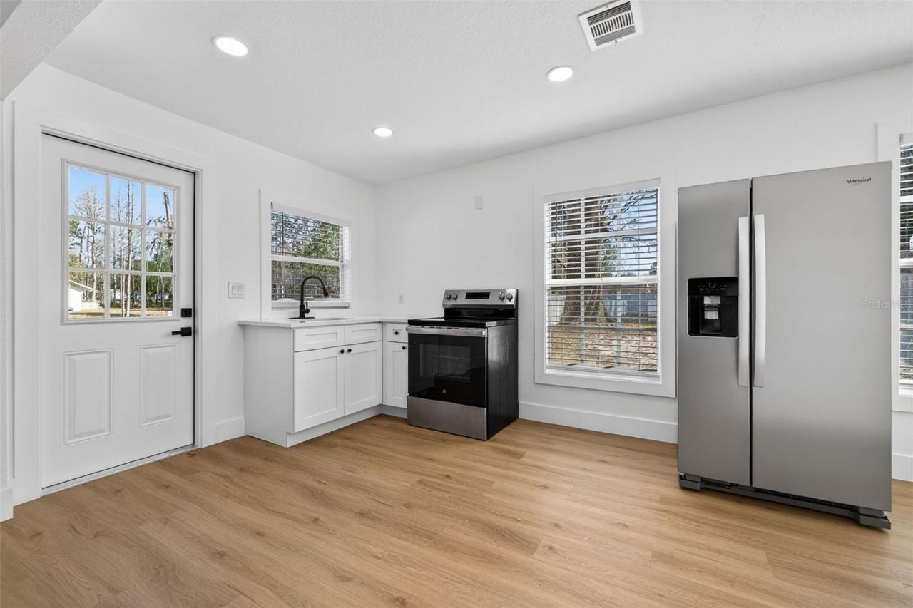 1120 Country Lane, Lutz, FL 33558 Photo