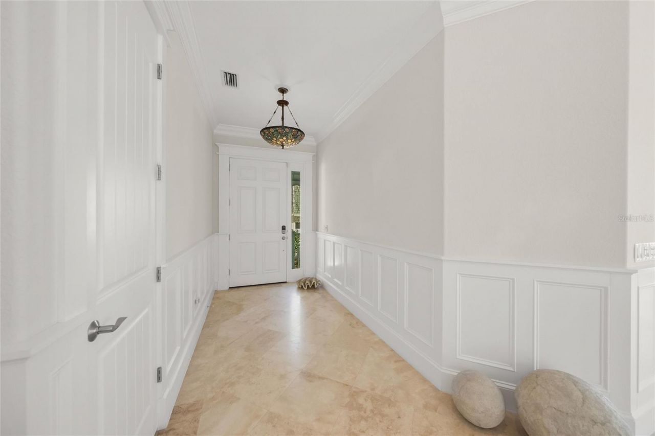 105 49th Street, Holmes Beach, FL 34217 Photo