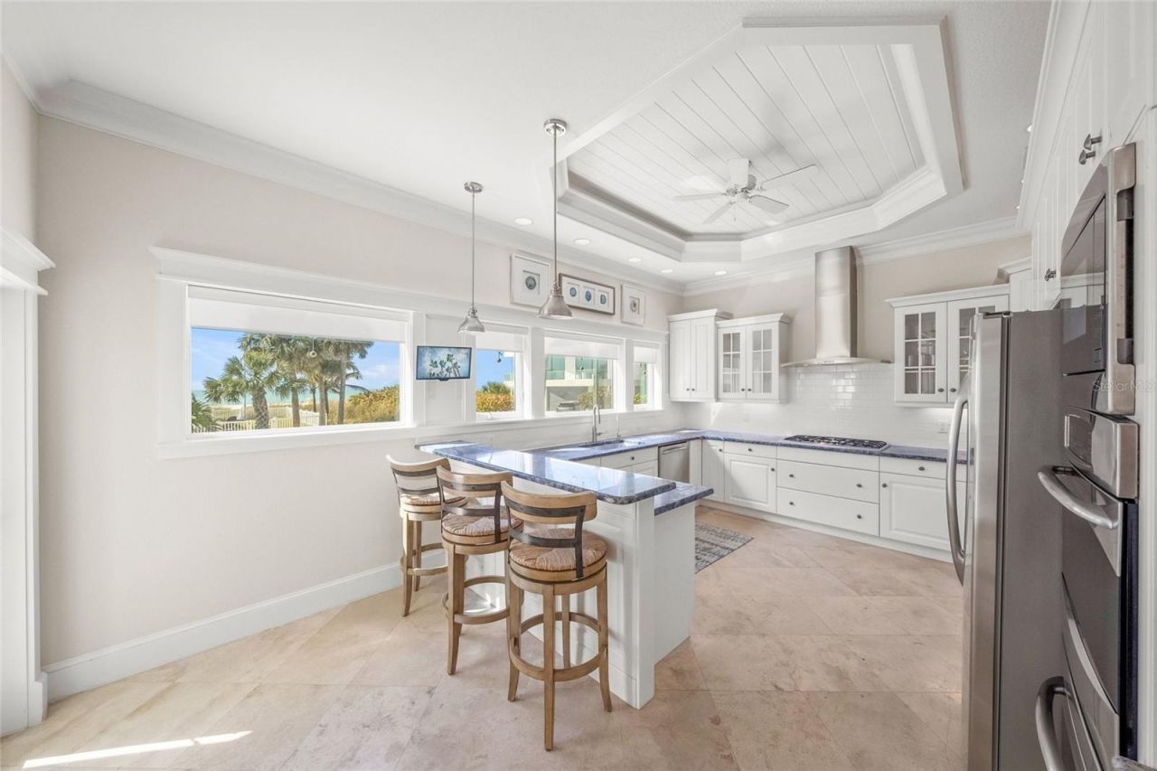 105 49th Street, Holmes Beach, FL 34217 Photo