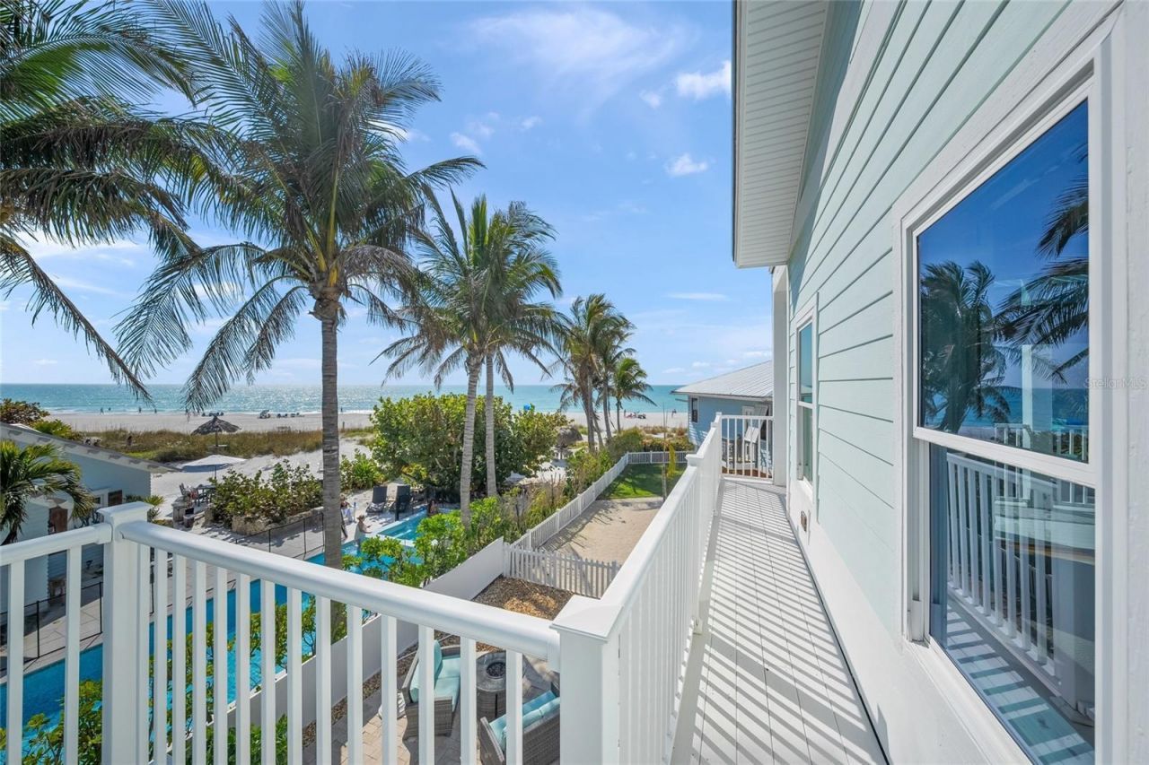 105 49th Street, Holmes Beach, FL 34217 Photo