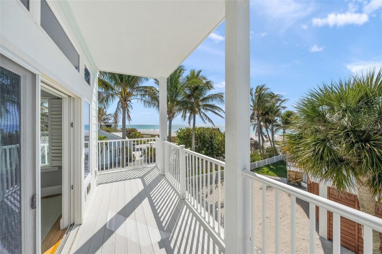 105 49th Street, Holmes Beach, FL 34217 Photo