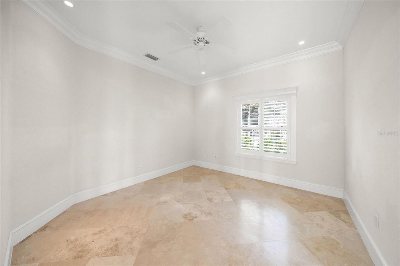 105 49th Street, Holmes Beach, FL 34217 Photo