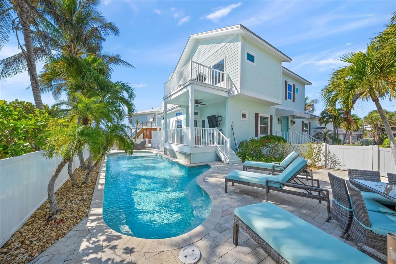 105 49th Street, Holmes Beach, FL 34217 Photo