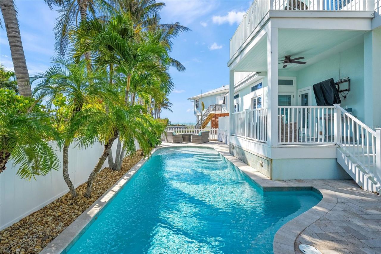 105 49th Street, Holmes Beach, FL 34217 Photo