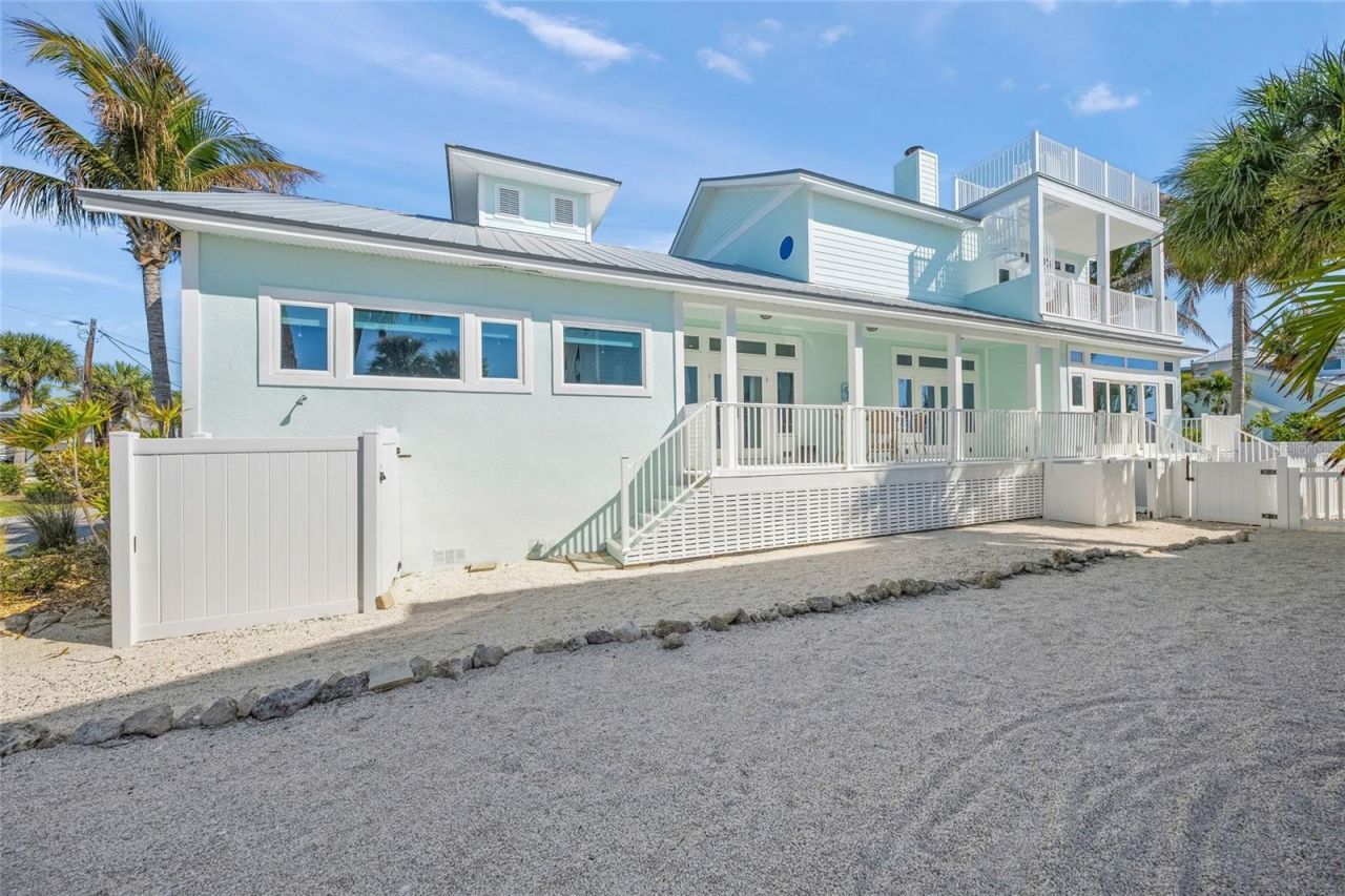 105 49th Street, Holmes Beach, FL 34217 Photo