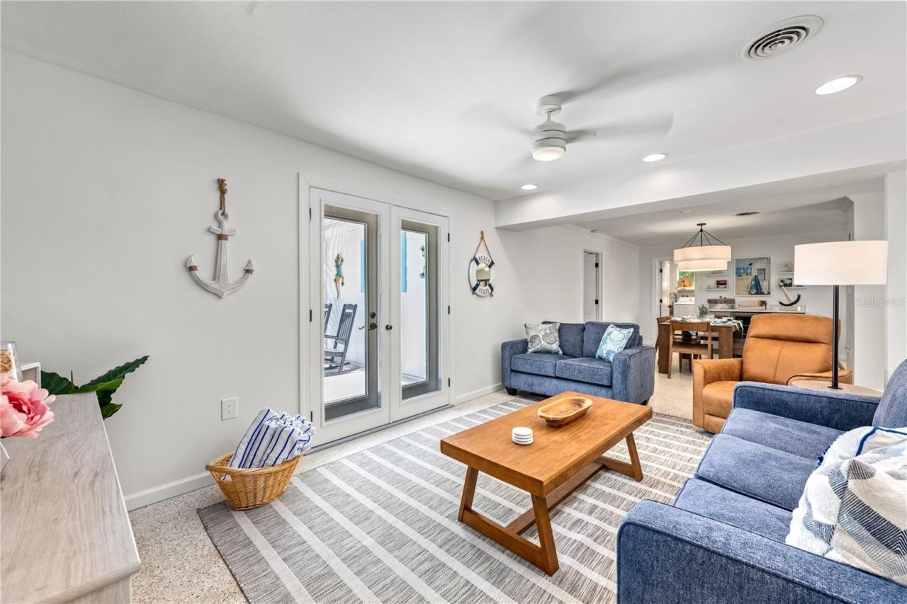 3360 Higel Avenue, Sarasota, FL 34242 Photo