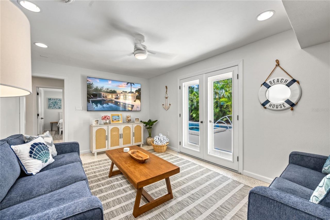 3360 Higel Avenue, Sarasota, FL 34242 Photo