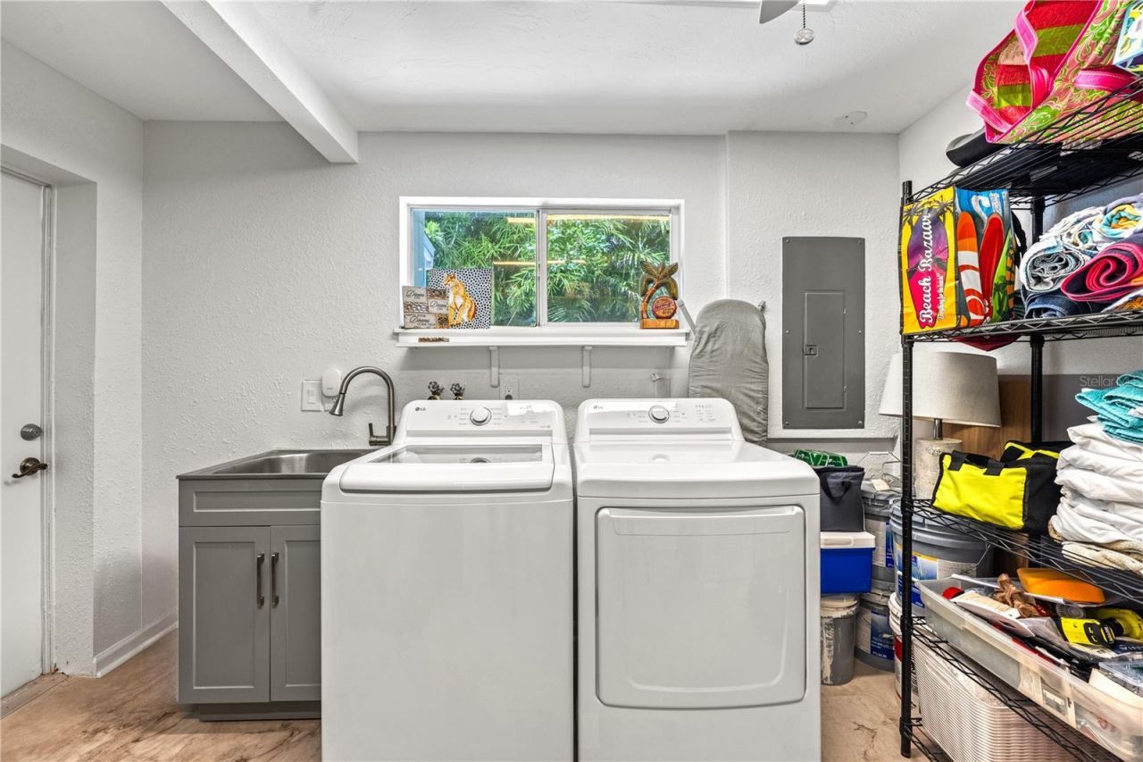 3360 Higel Avenue, Sarasota, FL 34242 Photo