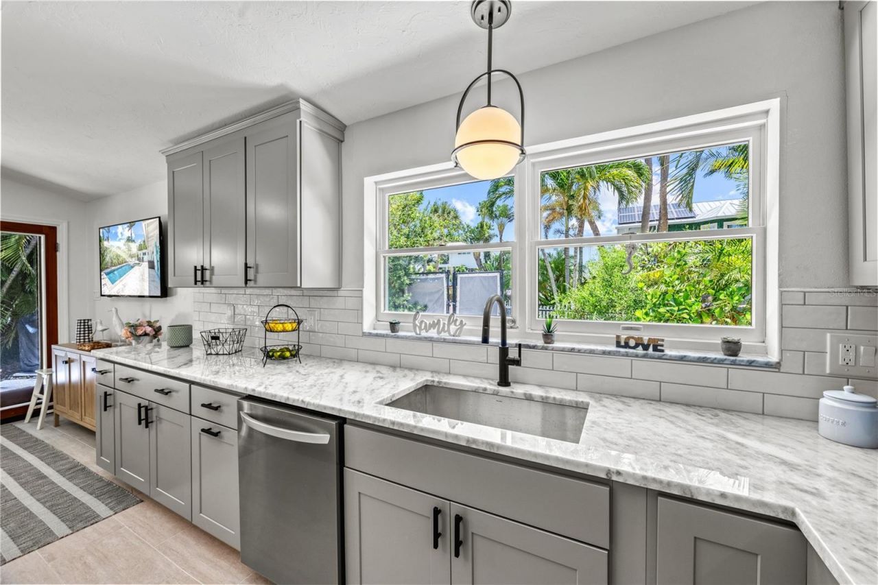 3360 Higel Avenue, Sarasota, FL 34242 Photo