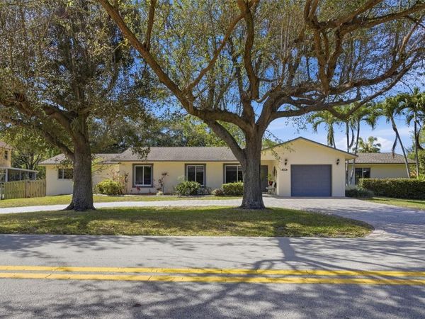 431 S OLD HIATUS RD AVENUE , FORT LAUDERDALE, FL 33325