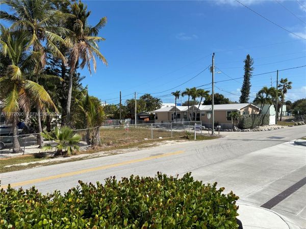319 Tuskegee Street, Marathon, FL 33050