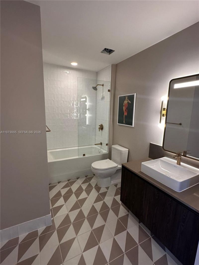 159 NE 6th St , Unit 4811, Miami, FL 33132 Photo