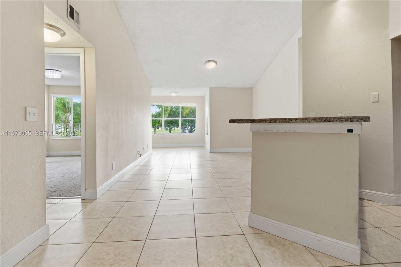 12760 Vista Isles, Unit 724, Sunrise, FL 33325 Photo