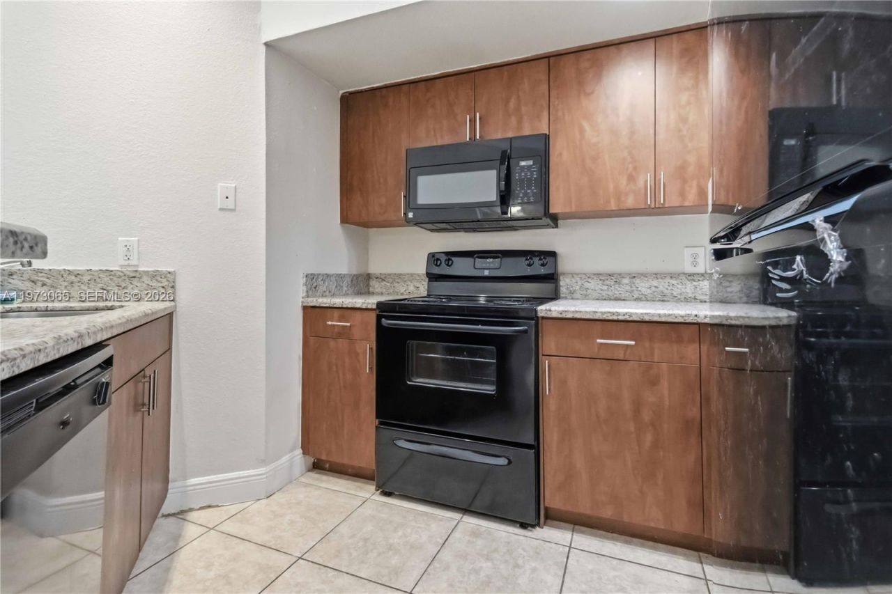 12760 Vista Isles, Unit 724, Sunrise, FL 33325 Photo