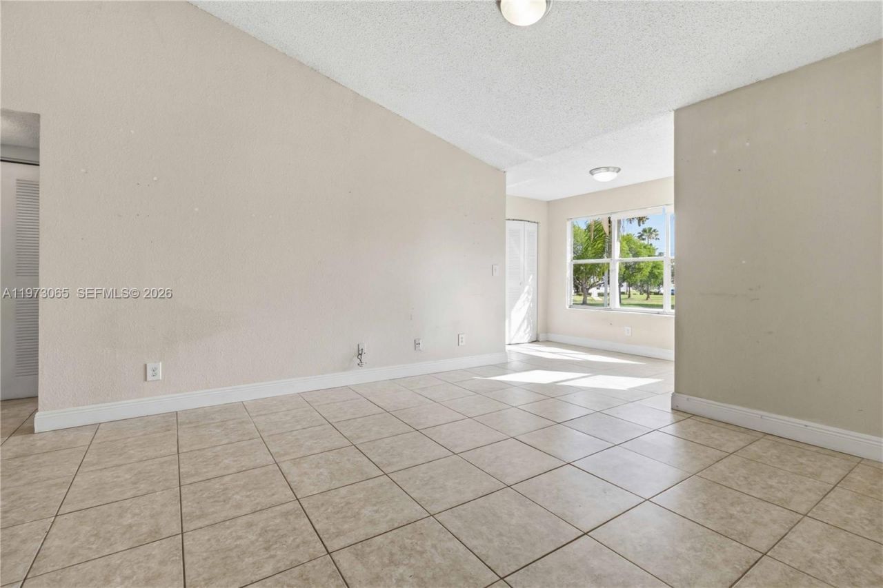 12760 Vista Isles, Unit 724, Sunrise, FL 33325 Photo
