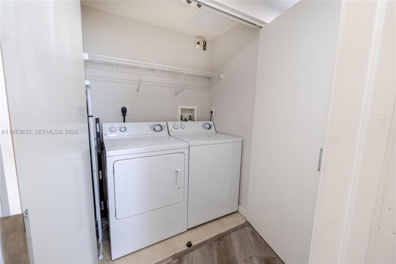 19501 W Country Club Dr , Unit 1011, Aventura, FL 33180 Photo