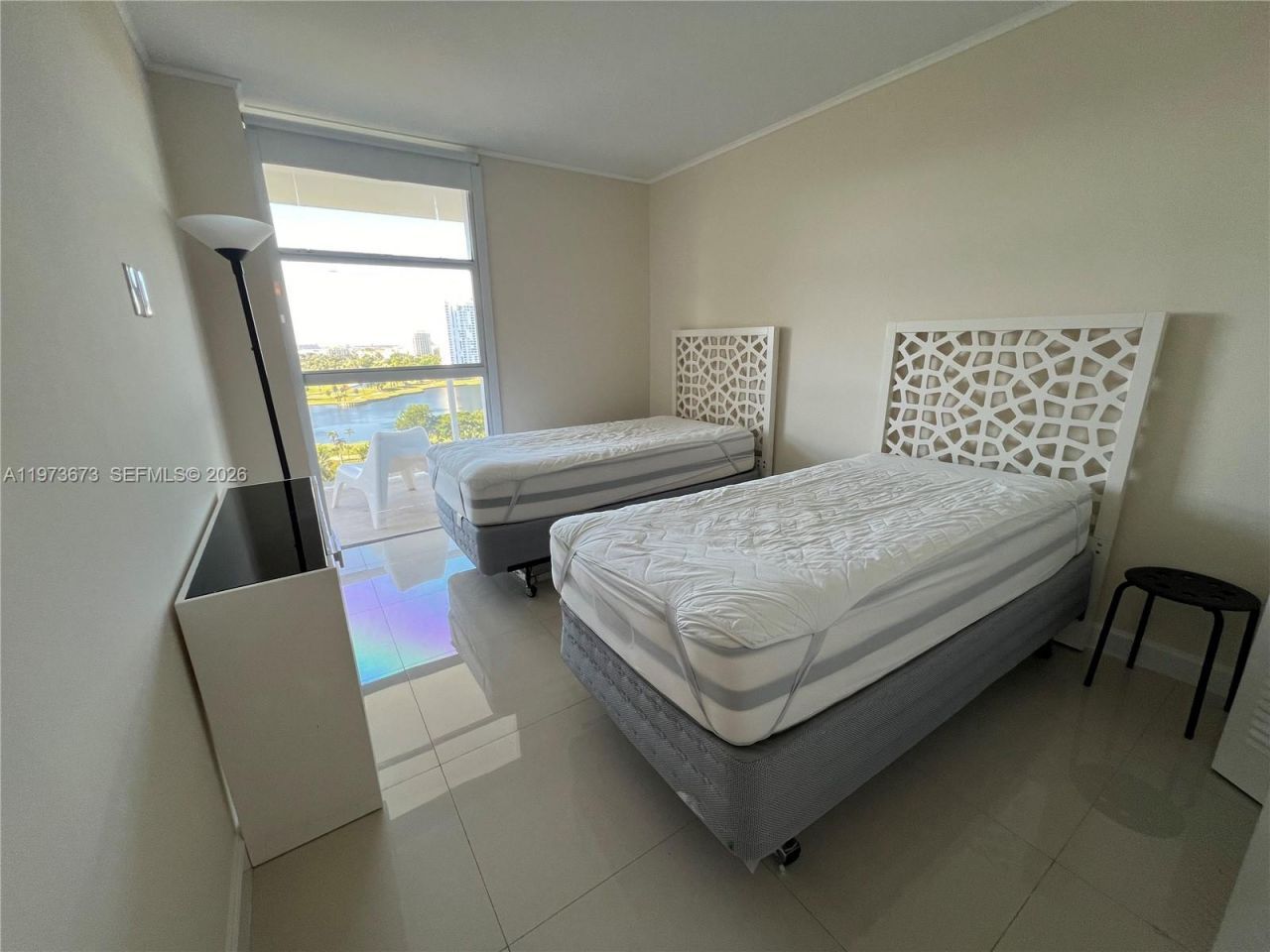 3731 N Country Club Dr, Unit 1424, Aventura, FL 33180 Photo