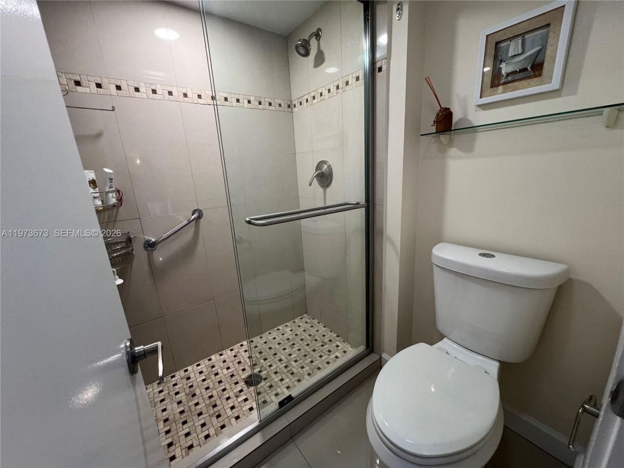 3731 N Country Club Dr, Unit 1424, Aventura, FL 33180 Photo